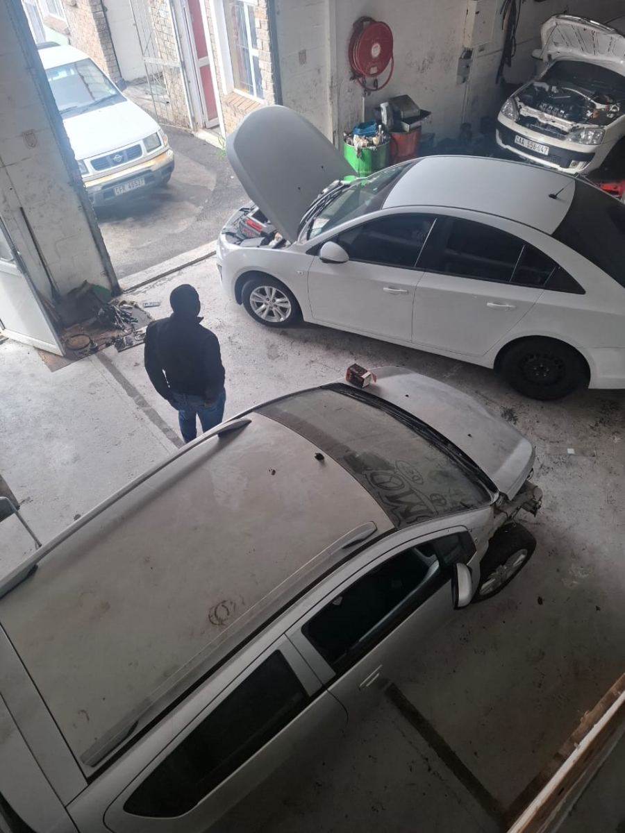  Bedroom Property for Sale in Killarney Industria Western Cape